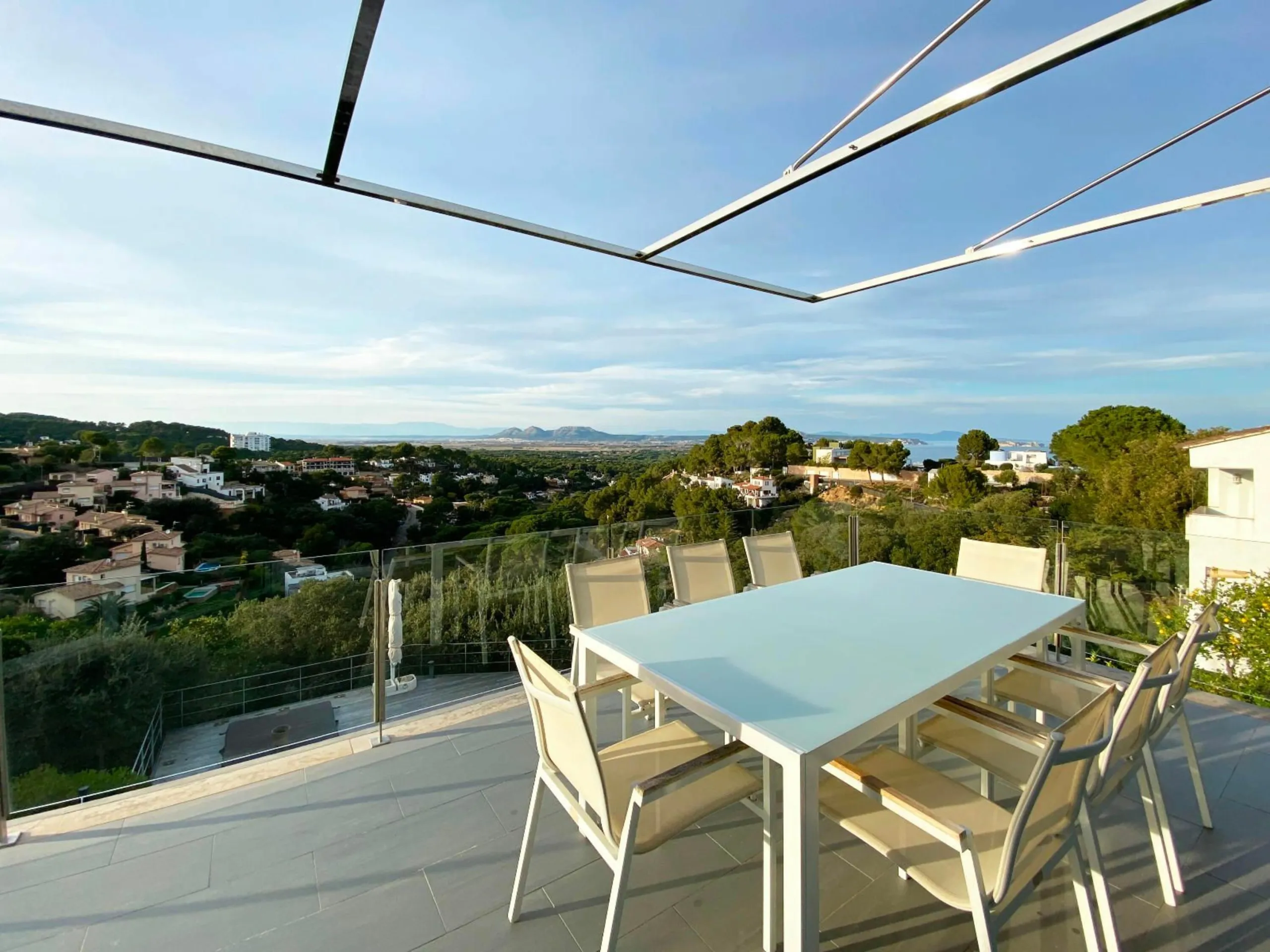 Modern Home in Begur, Just Minutes from Pals and Sa Riera Beaches, Costa Brava