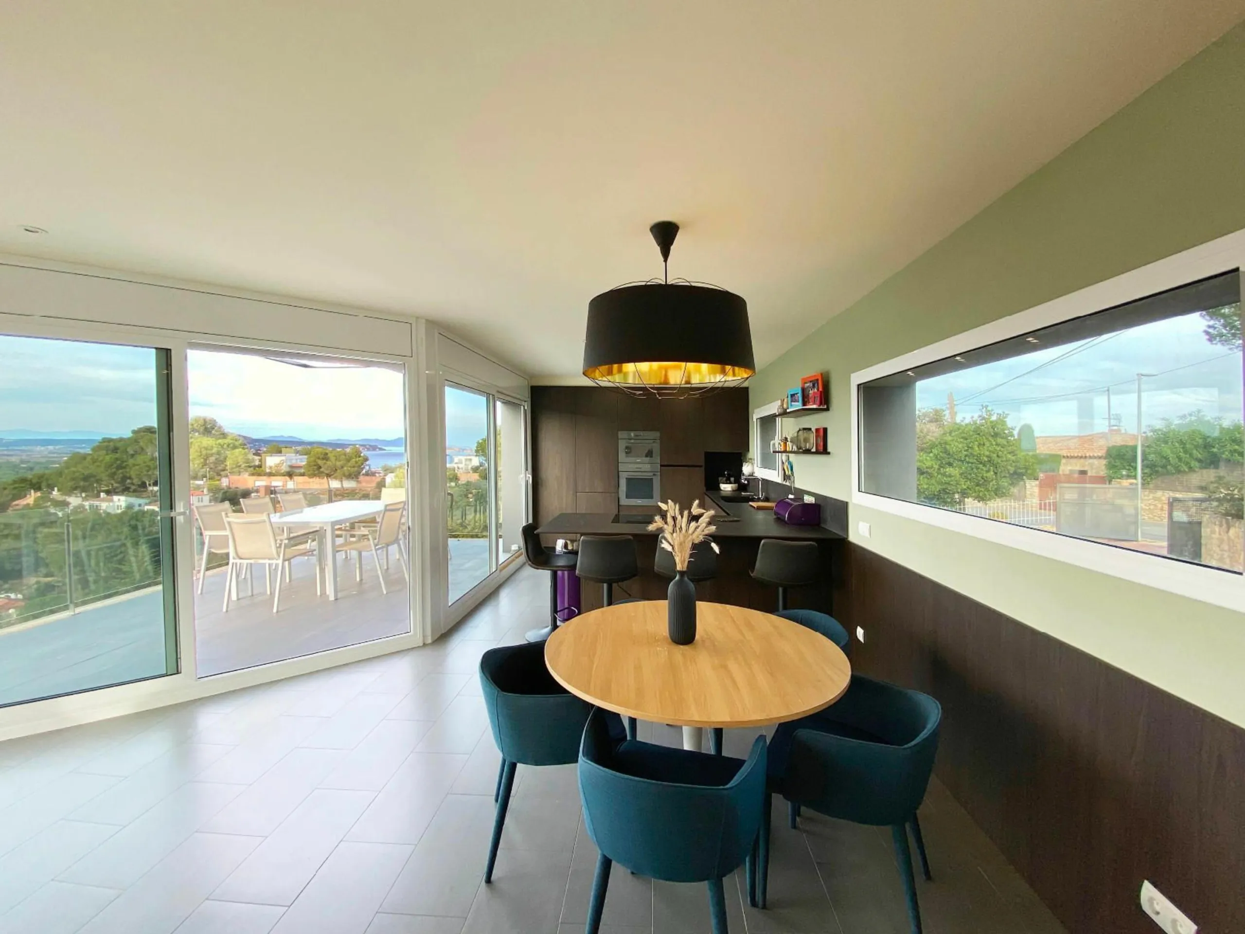 Modern Home in Begur, Just Minutes from Pals and Sa Riera Beaches, Costa Brava
