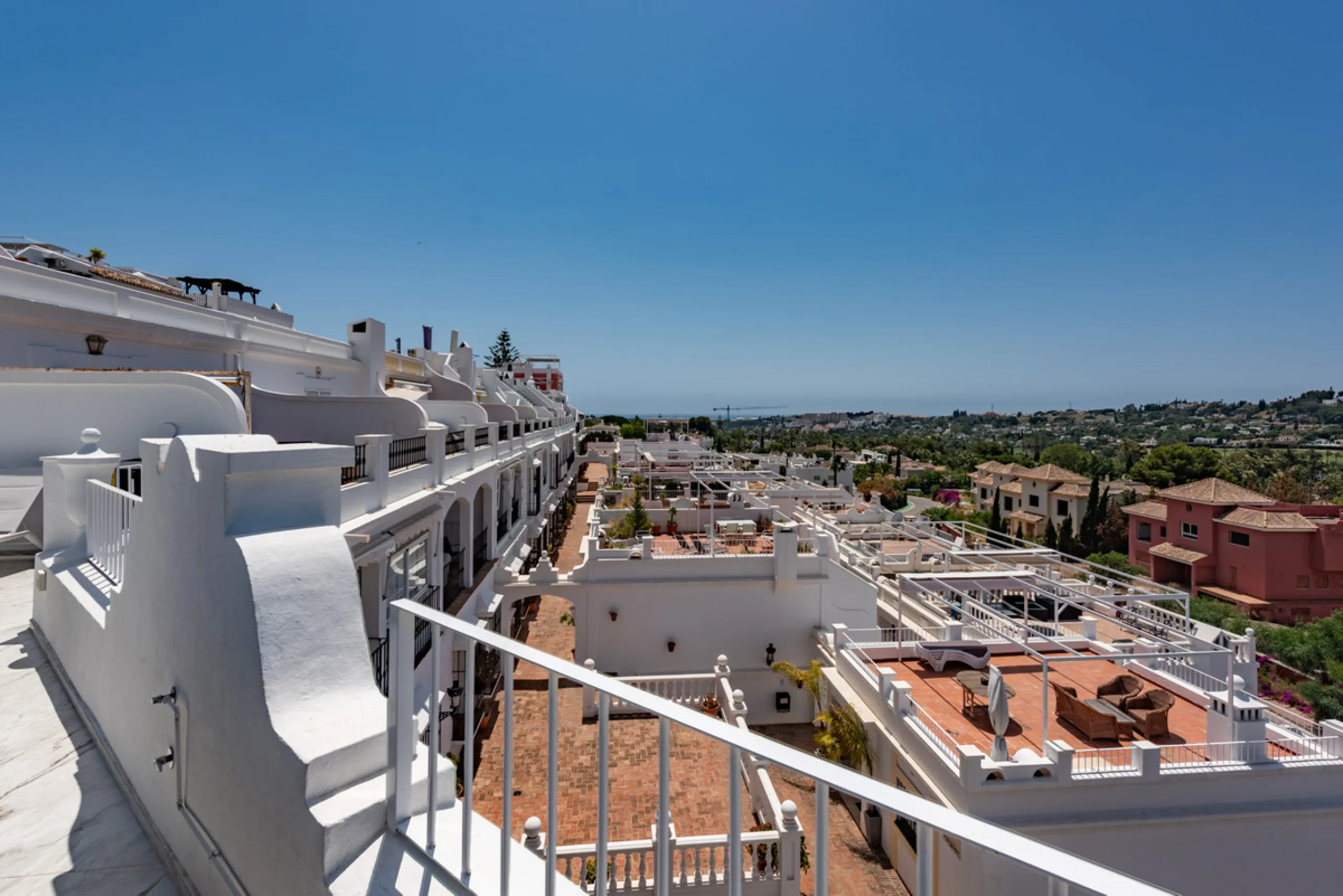 EXCLUSIVE – Luxury 3-Bedroom Townhouse with Sea, Golf and Mountain Views