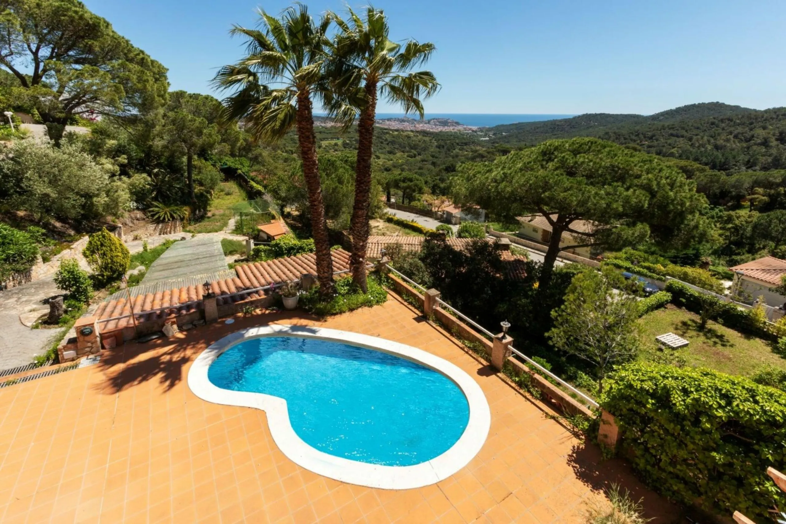 Charming House in the Casa Nova Residential Area in Sant Feliu de Guíxols, Costa Brava