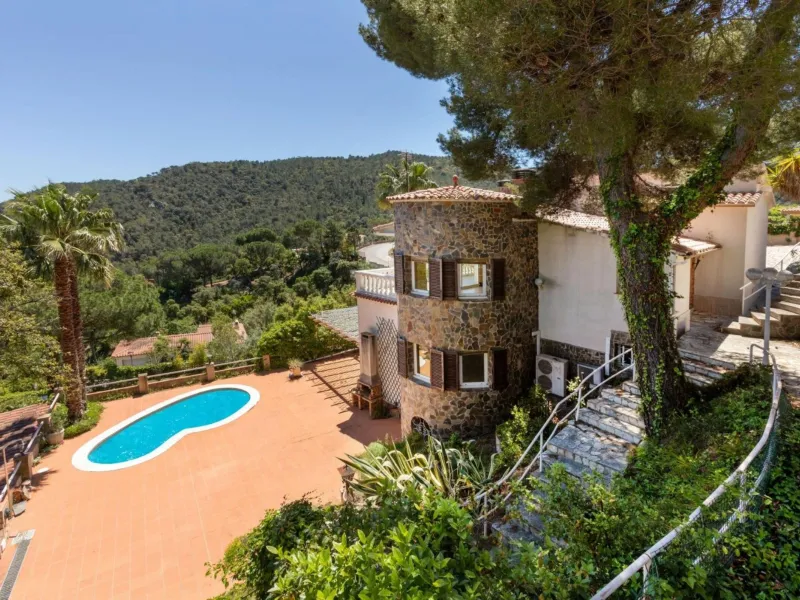 Charming House in the Casa Nova Residential Area in Sant Feliu de Guíxols, Costa Brava