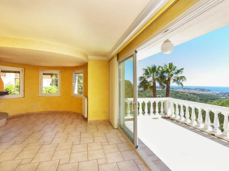 Charming House in the Casa Nova Residential Area in Sant Feliu de Guíxols, Costa Brava