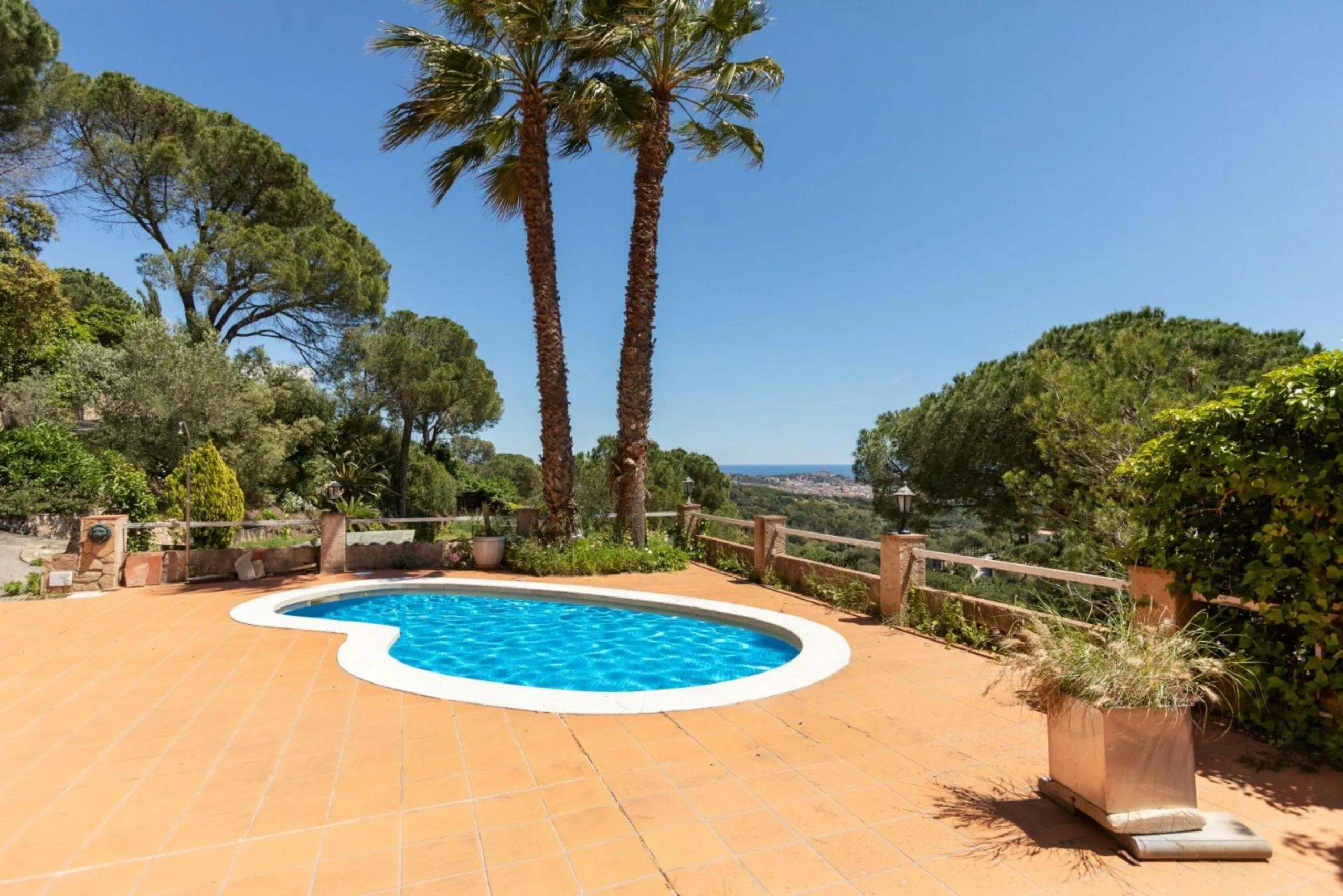 Charming House in the Casa Nova Residential Area in Sant Feliu de Guíxols, Costa Brava