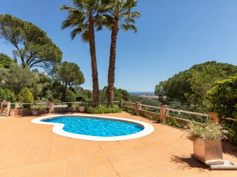 Charming House in the Casa Nova Residential Area in Sant Feliu de Guíxols, Costa Brava