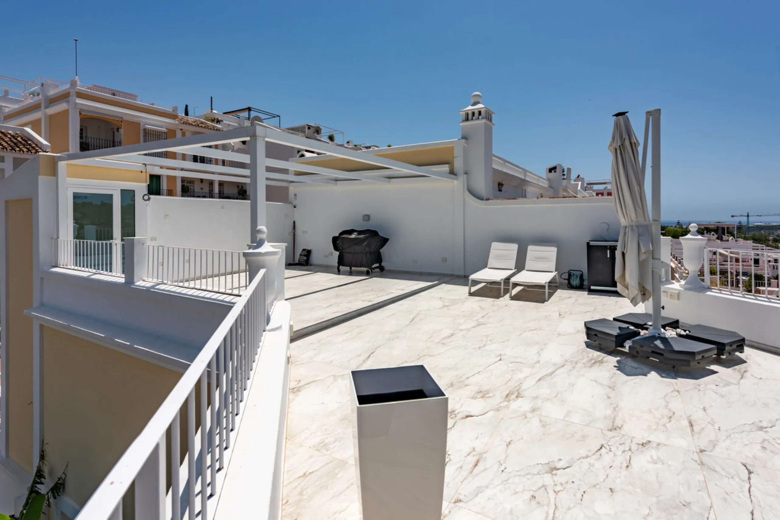 EXCLUSIVE – Luxury 3-Bedroom Townhouse with Sea, Golf and Mountain Views