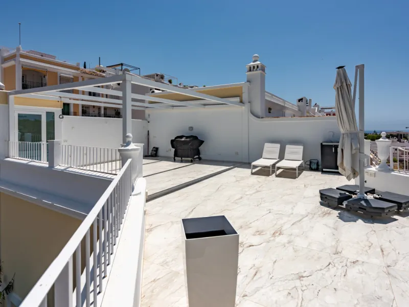 EXCLUSIVE – Luxury 3-Bedroom Townhouse with Sea, Golf and Mountain Views