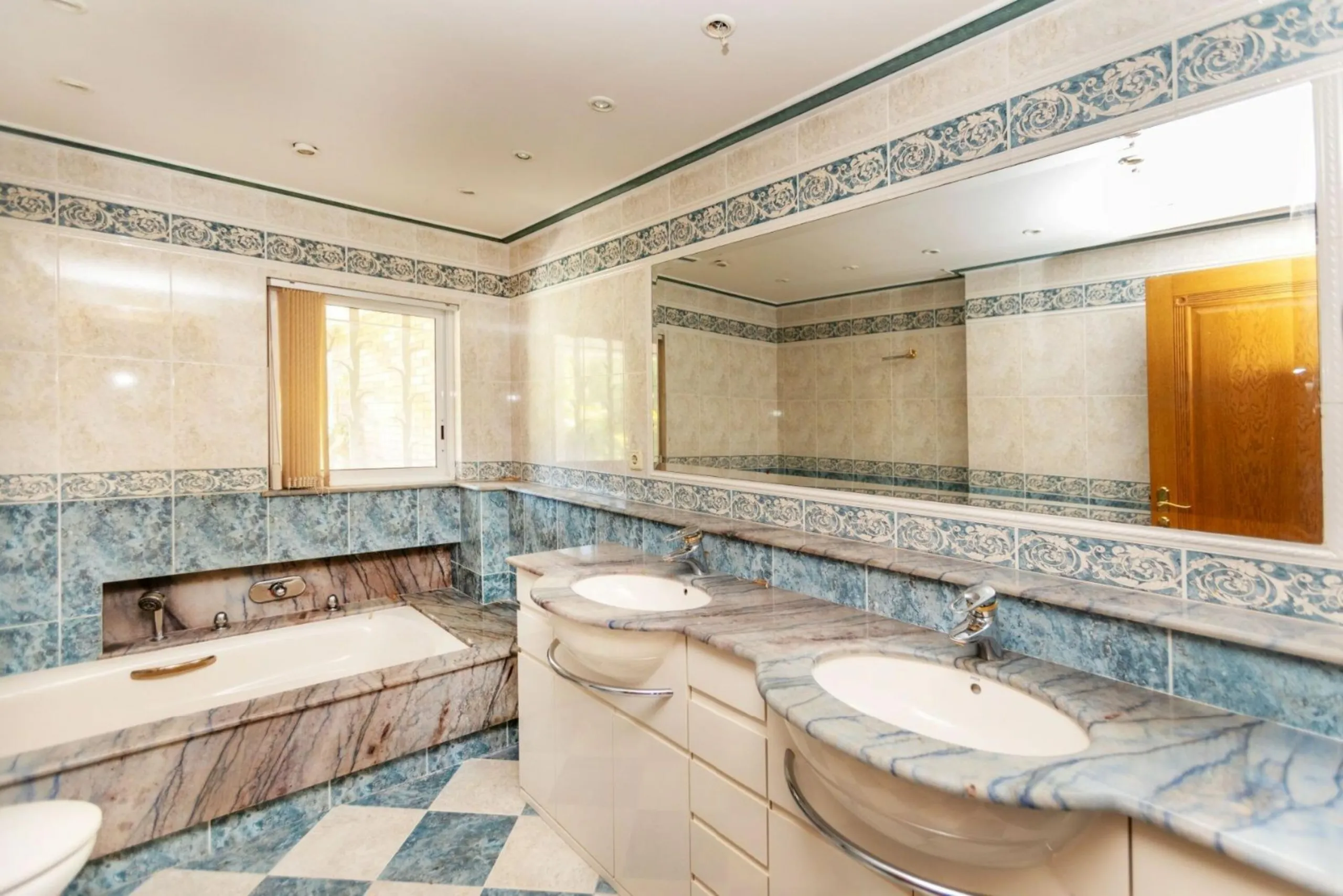 Charming House in the Casa Nova Residential Area in Sant Feliu de Guíxols, Costa Brava