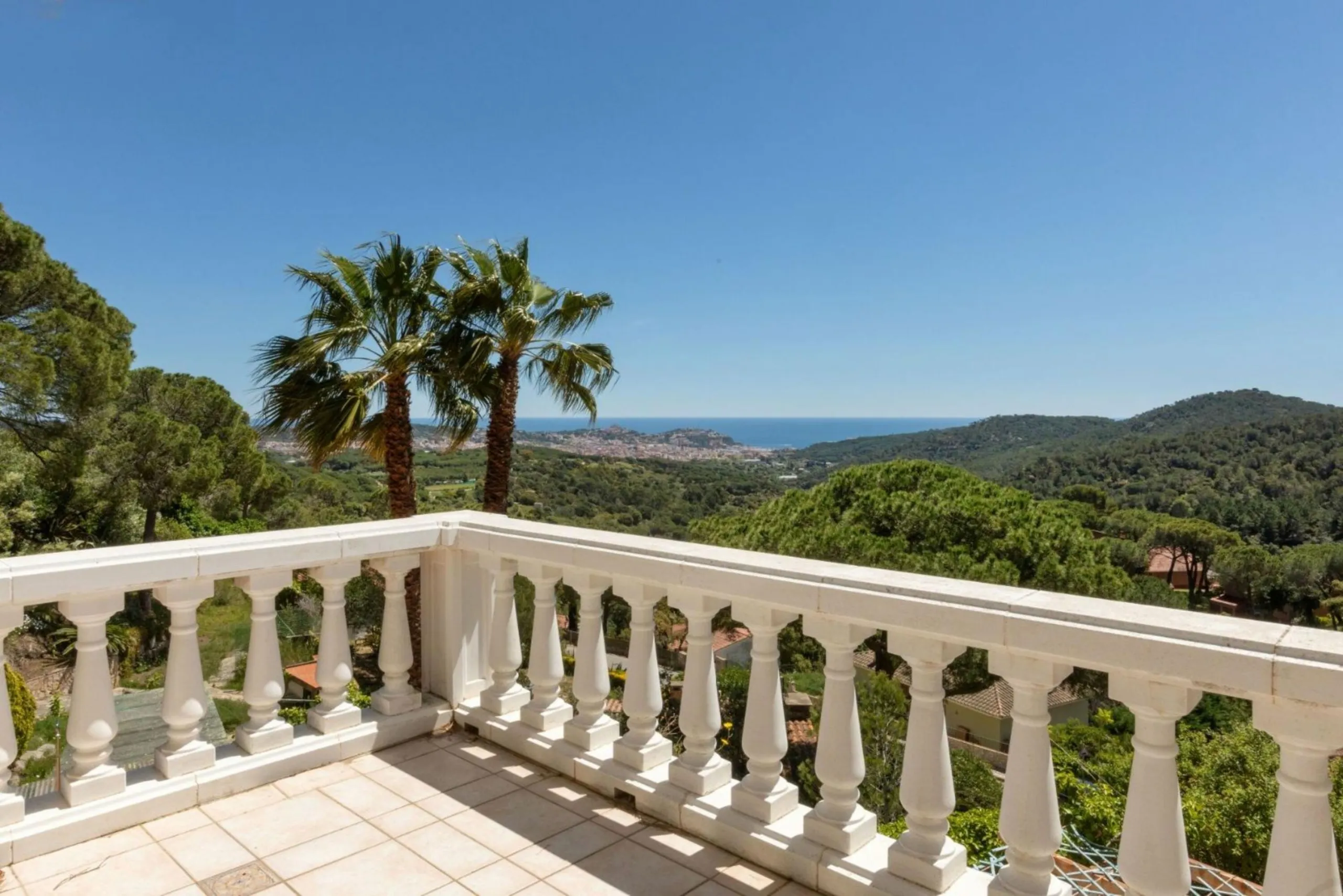 Charming House in the Casa Nova Residential Area in Sant Feliu de Guíxols, Costa Brava