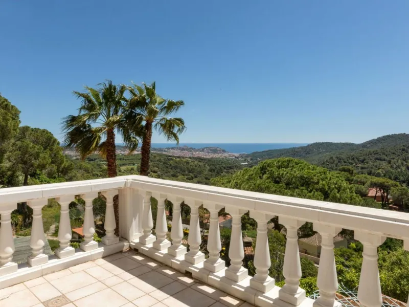 Charming House in the Casa Nova Residential Area in Sant Feliu de Guíxols, Costa Brava