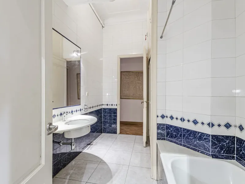 Elegant Catalan Modernist Apartment in the Prestigious Eixample Dreta District, Barcelona