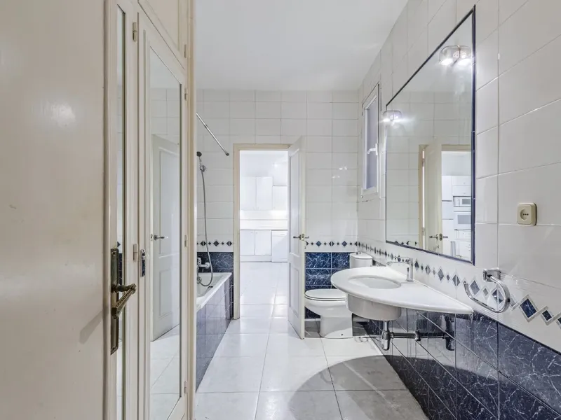 Elegant Catalan Modernist Apartment in the Prestigious Eixample Dreta District, Barcelona