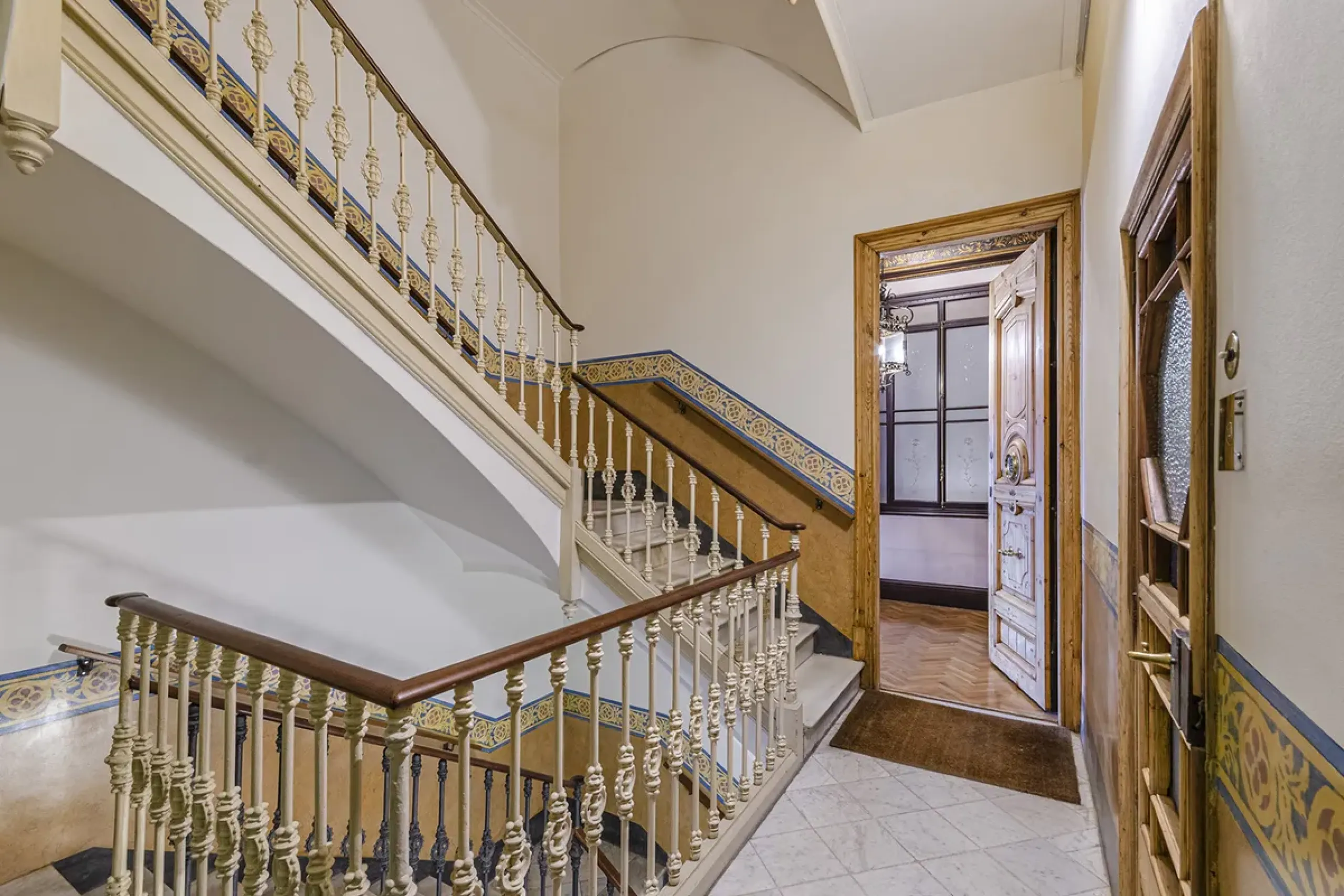 Elegant Catalan Modernist Apartment in the Prestigious Eixample Dreta District, Barcelona