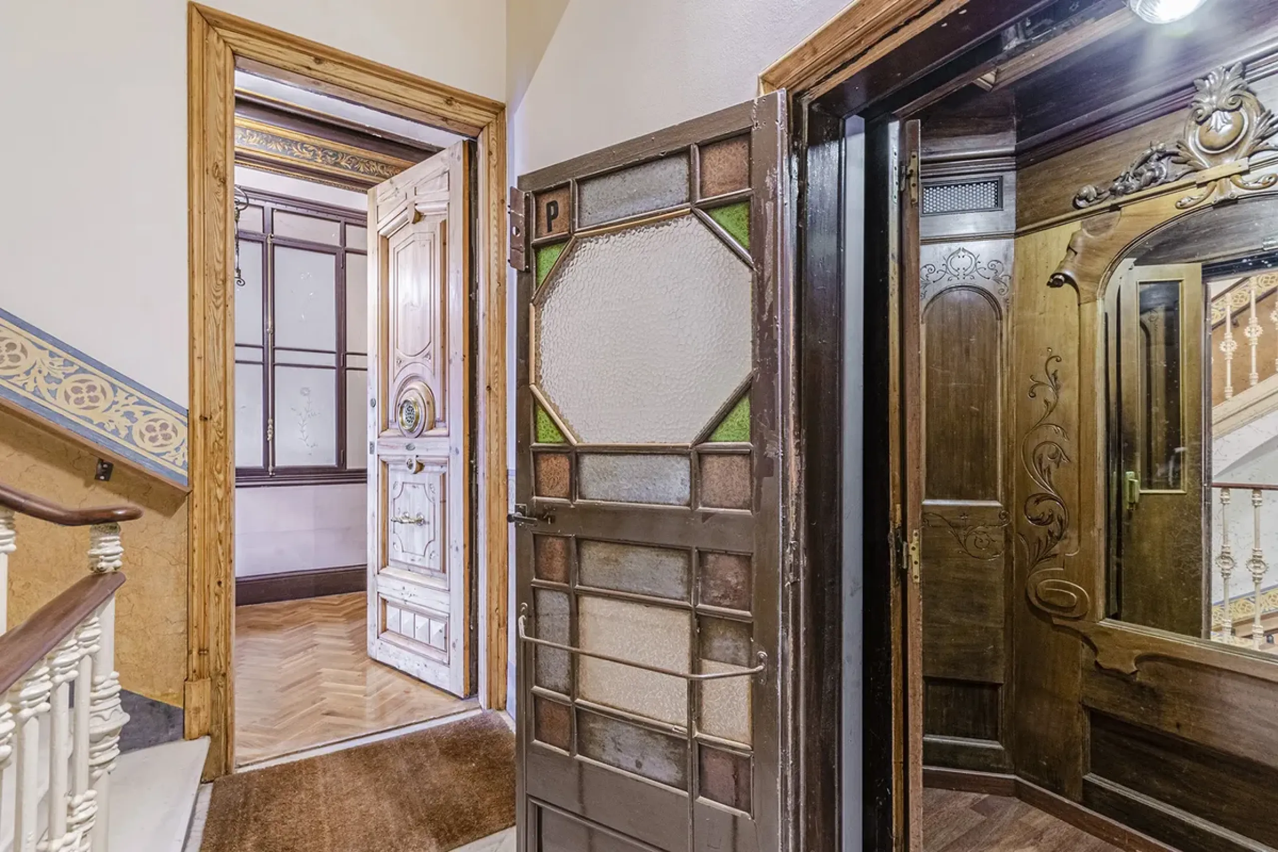 Elegant Catalan Modernist Apartment in the Prestigious Eixample Dreta District, Barcelona