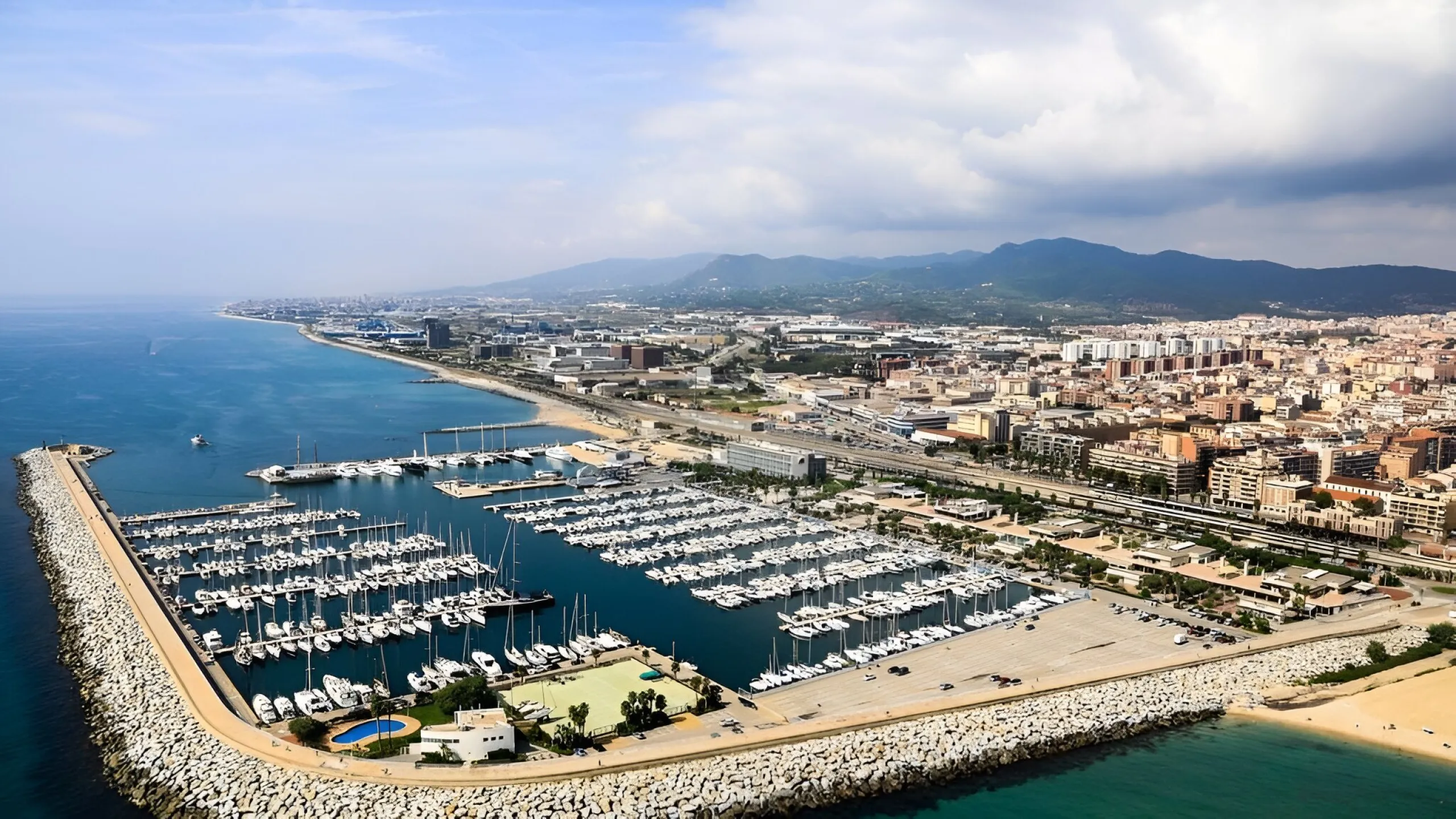 Parcela de terreno para proyecto de desarrollo en venta en Mataró, Barcelona