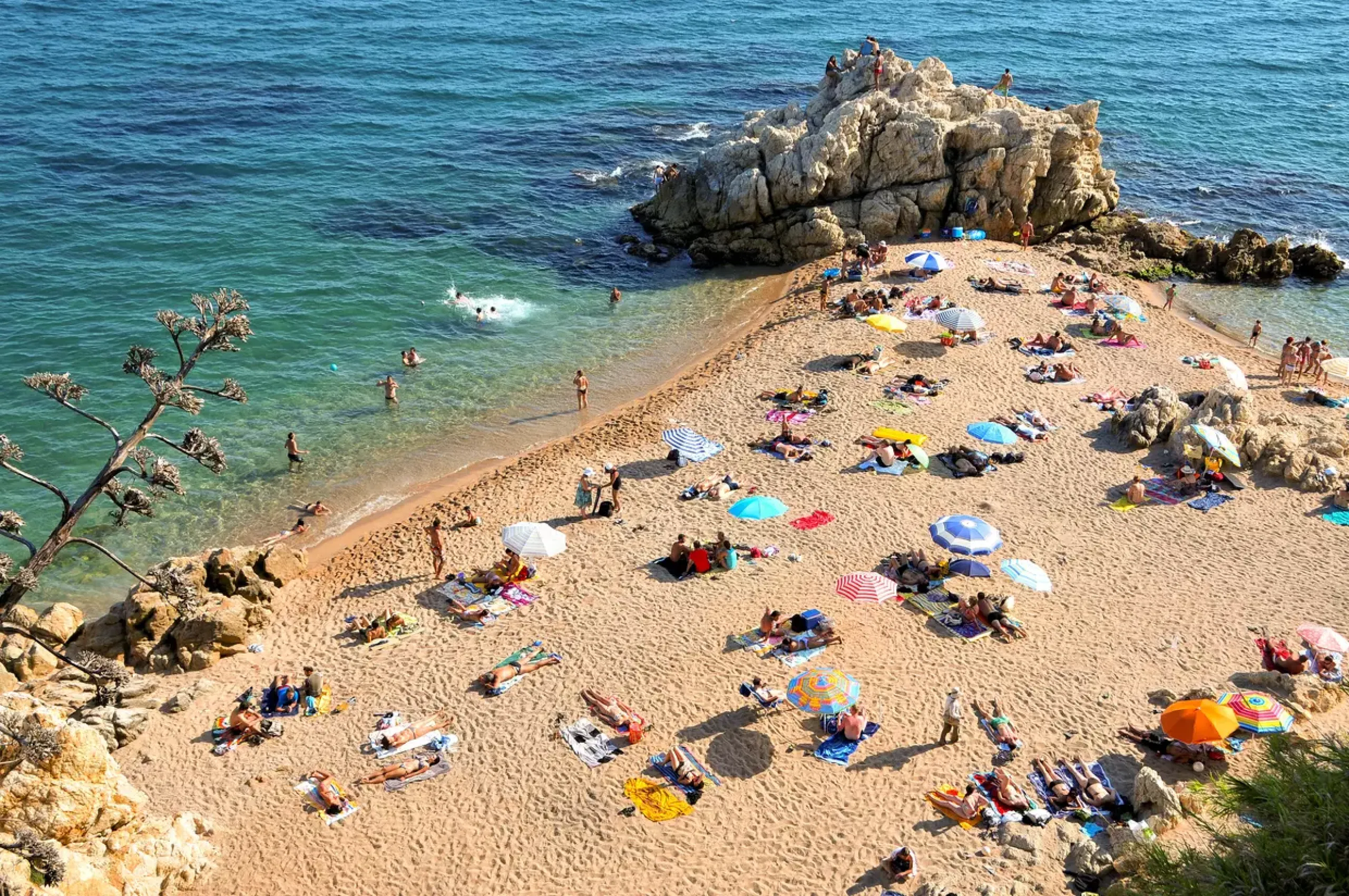 Seafront Development Land for a Hotel Complex – For Sale Near Barcelona