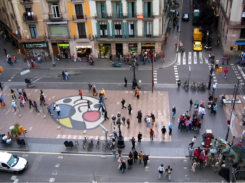 Corner Commercial Space Near Las Ramblas, Barcelona
