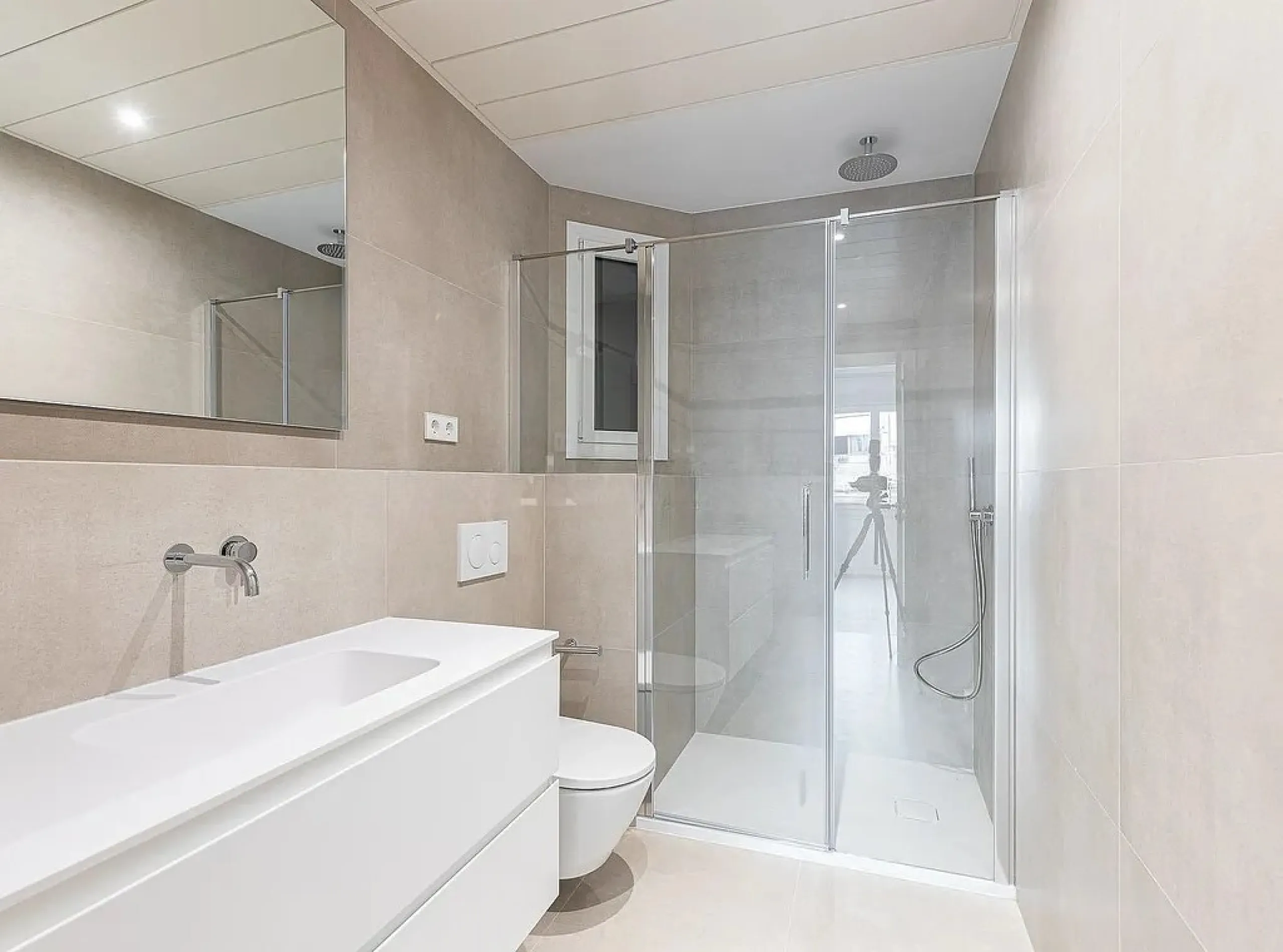Renovated Stylish Apartments on Diagonal Street, Barcelona