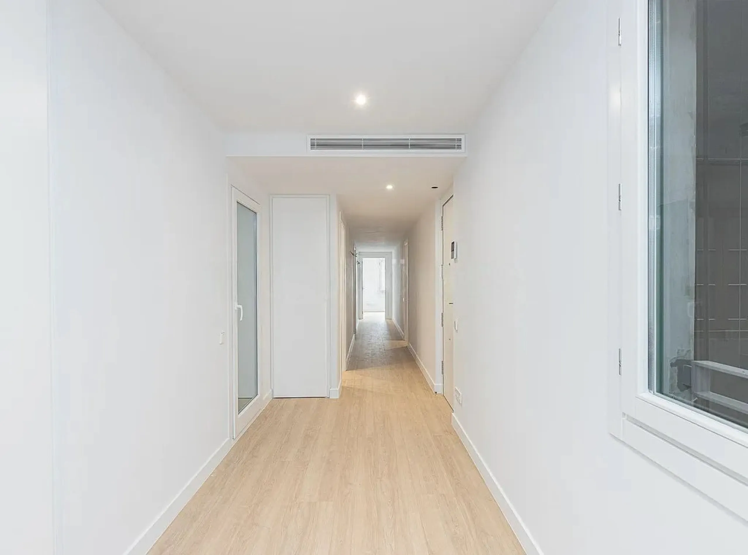 Renovated Stylish Apartments on Diagonal Street, Barcelona