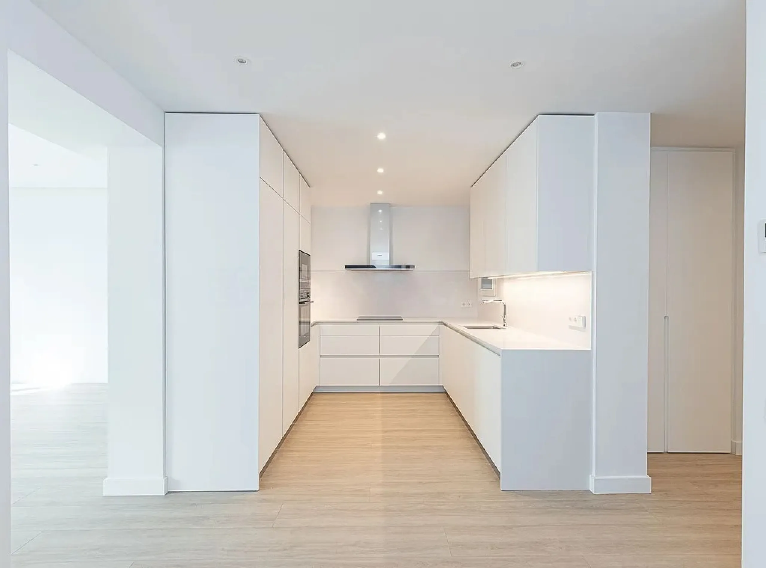Renovated Stylish Apartments on Diagonal Street, Barcelona