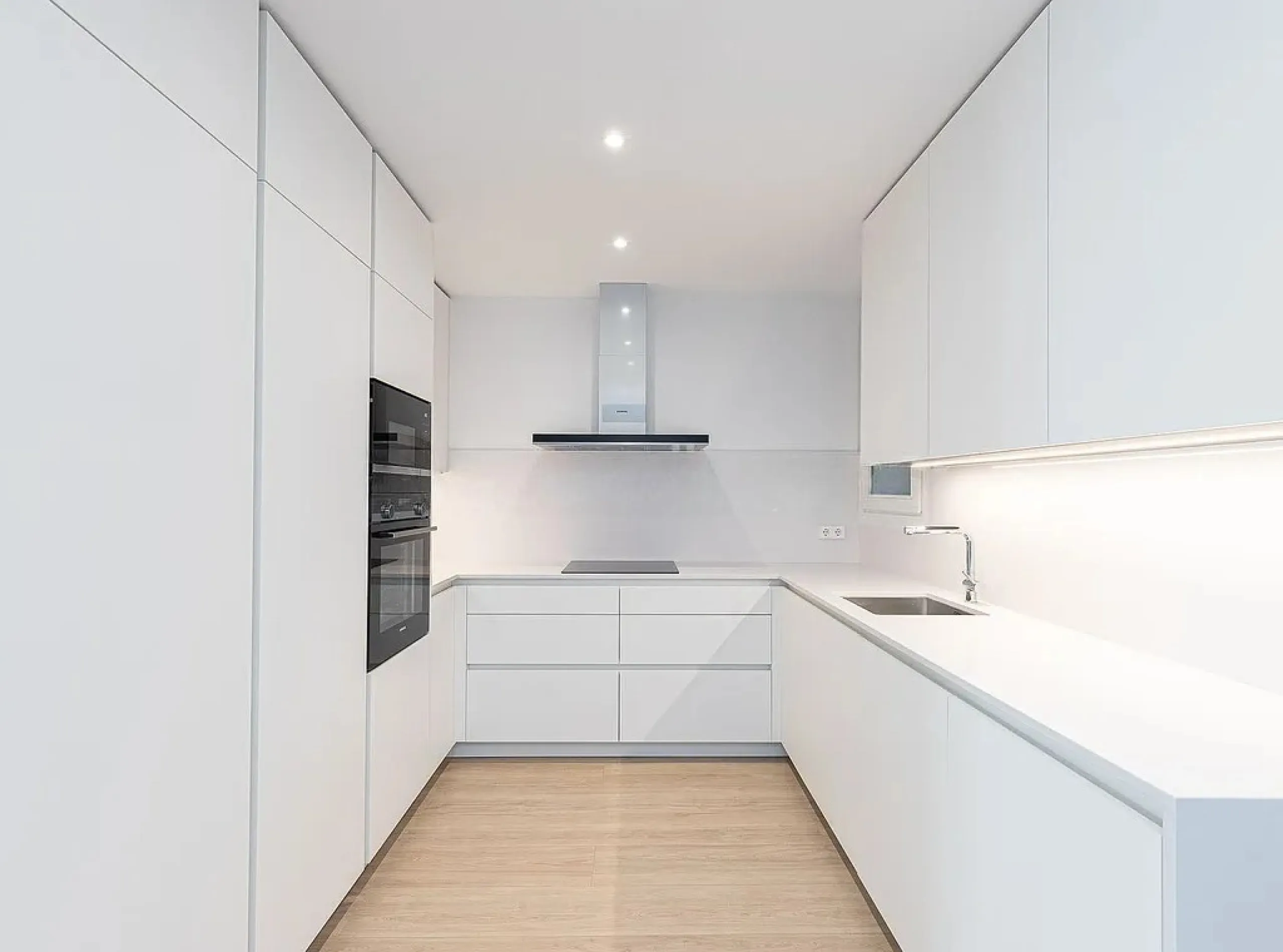 Renovated Stylish Apartments on Diagonal Street, Barcelona