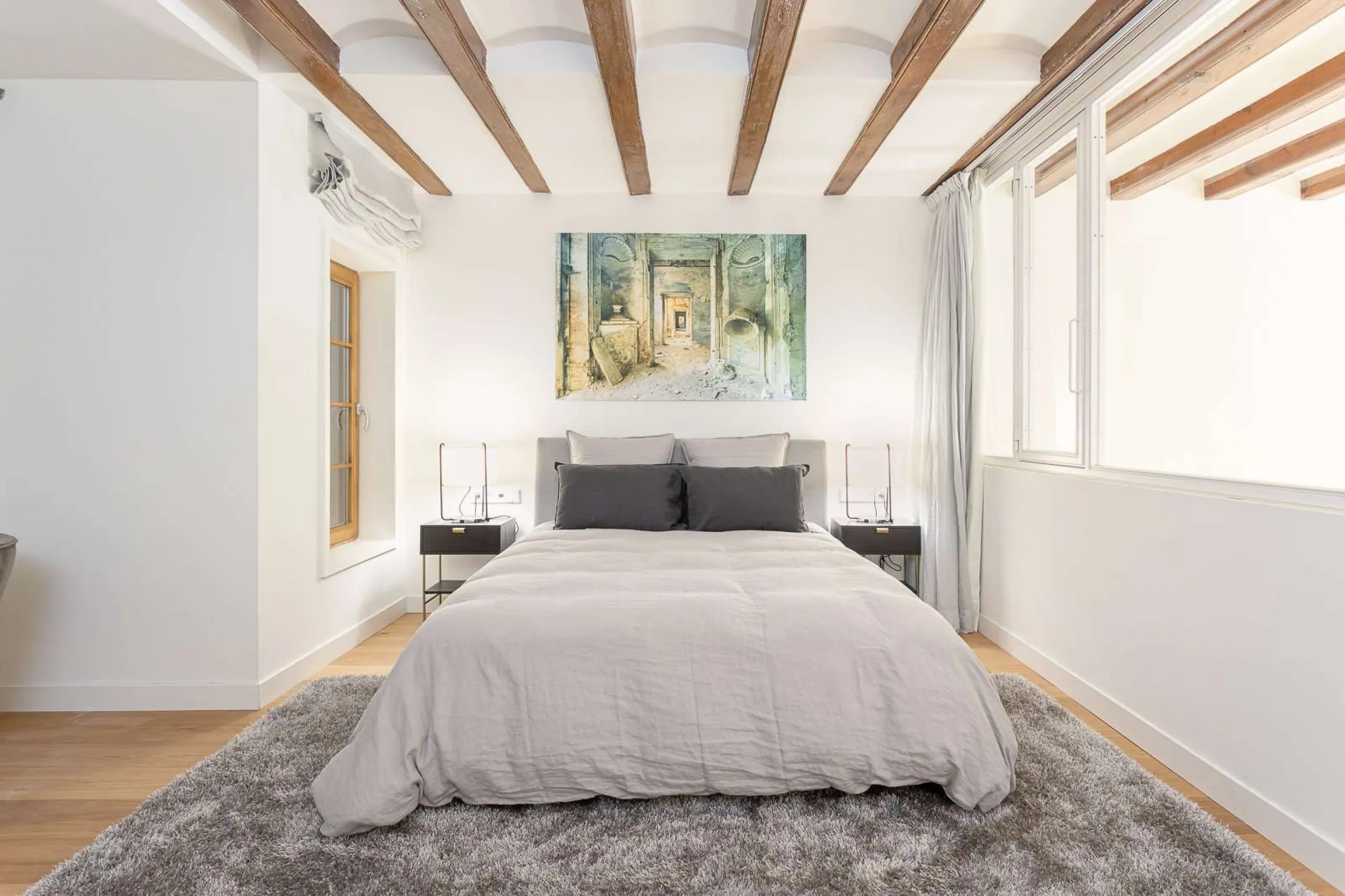 Renovated apartments on the famous Passeig de Gracia, Barcelona