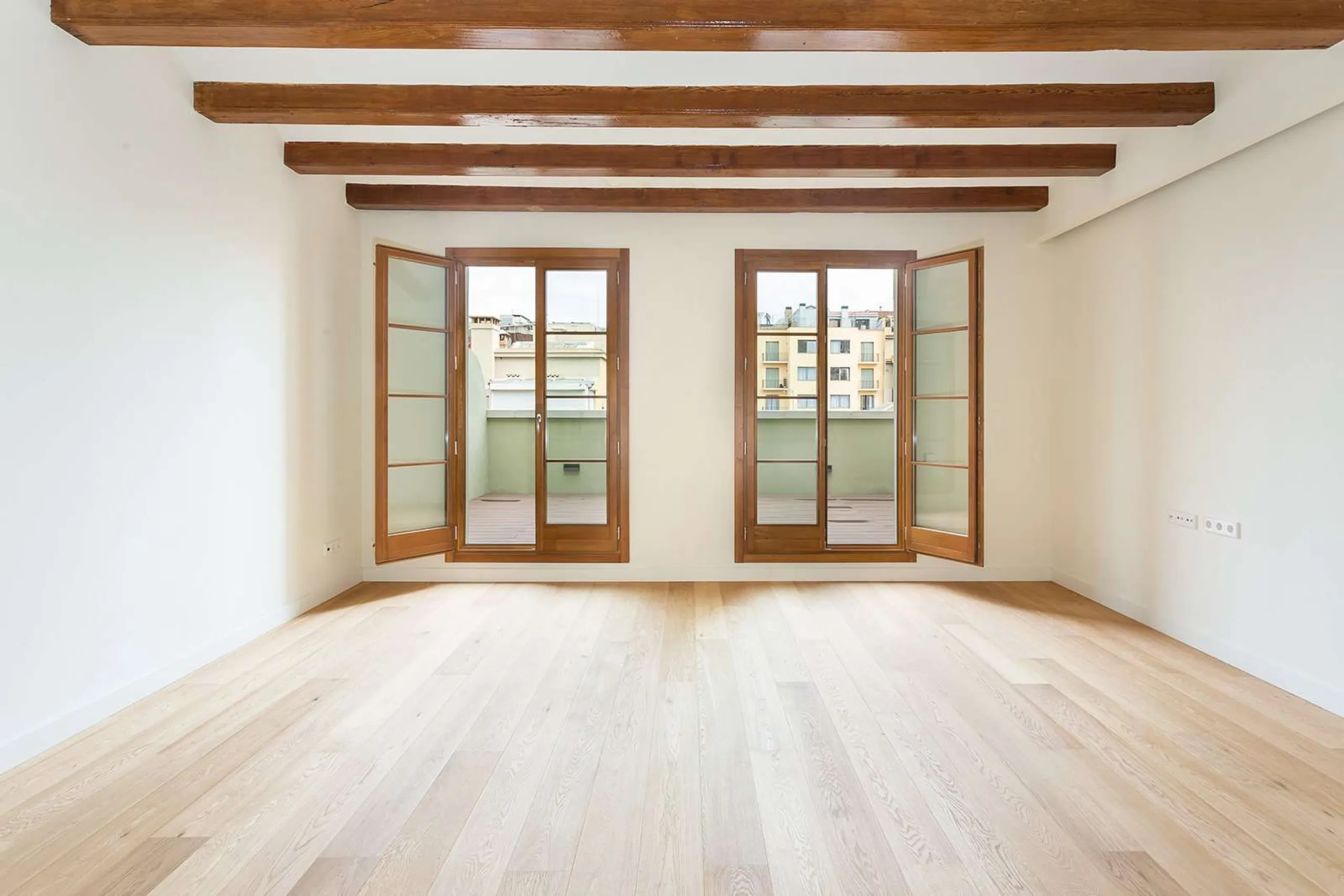 Renovated apartments on the famous Passeig de Gracia, Barcelona