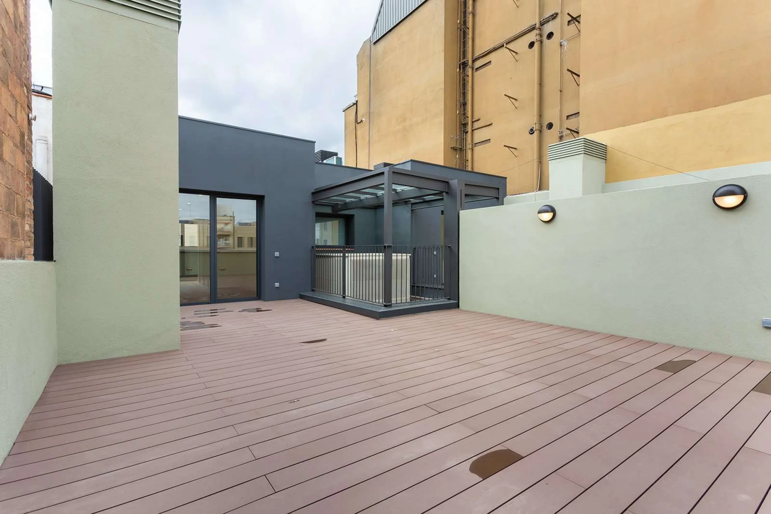 Renovated apartments on the famous Passeig de Gracia, Barcelona