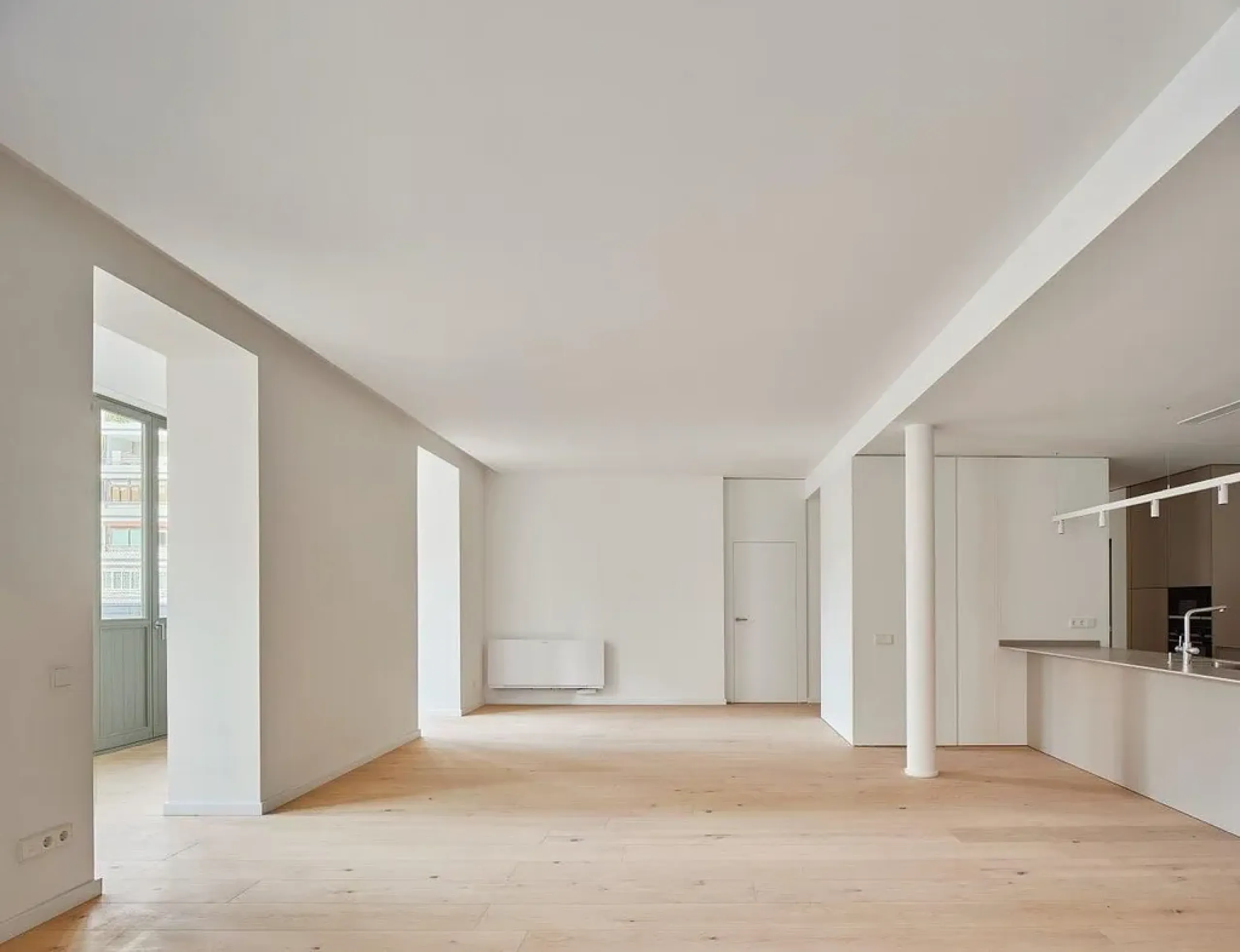 Renovated flats in the centre on Rambla Catalunya, Barcelona