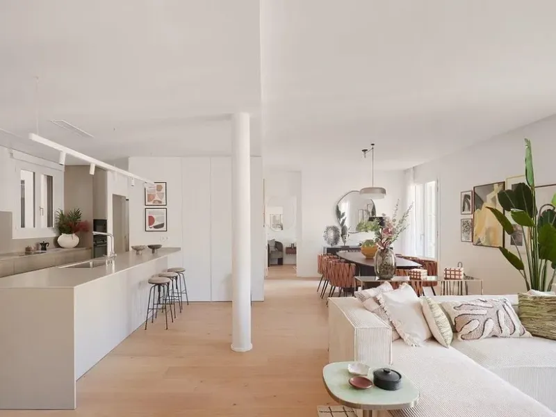 Renovated flats in the centre on Rambla Catalunya, Barcelona