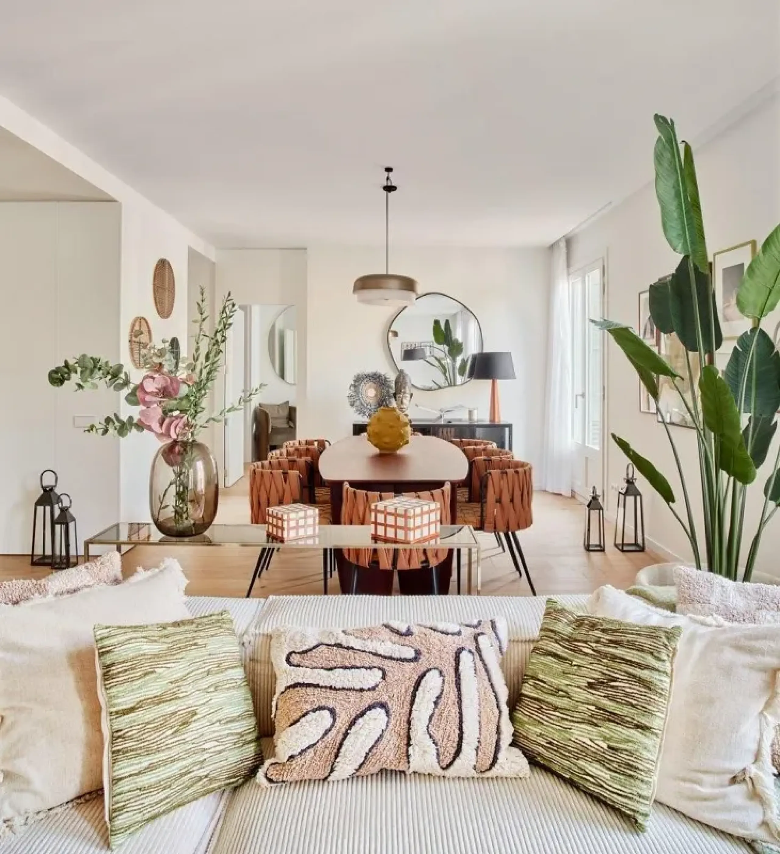 Renovated flats in the centre on Rambla Catalunya, Barcelona