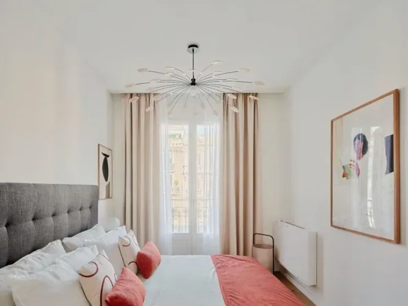 Renovated flats in the centre on Rambla Catalunya, Barcelona