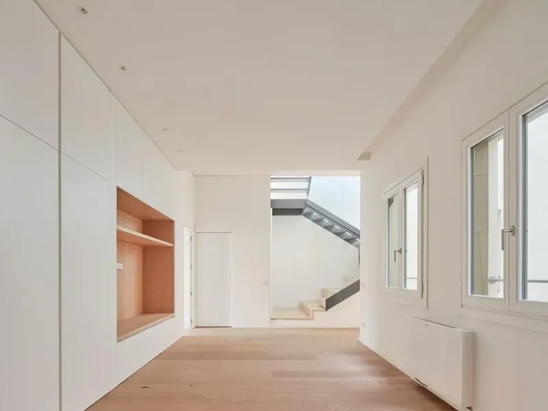 Renovated flats in the centre on Rambla Catalunya, Barcelona