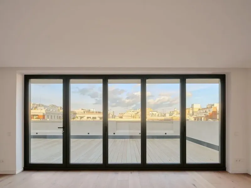 Renovated flats in the centre on Rambla Catalunya, Barcelona
