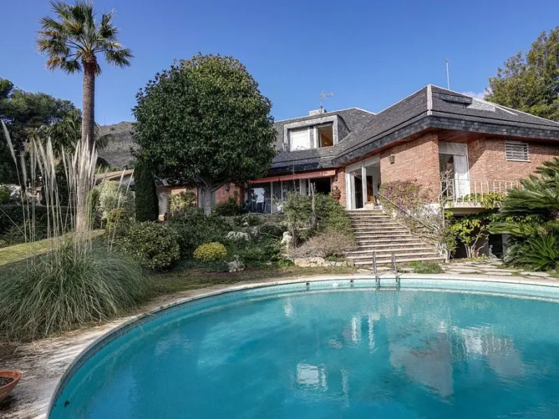 Luxury mansion for Sale in Pedralbes, Barcelona