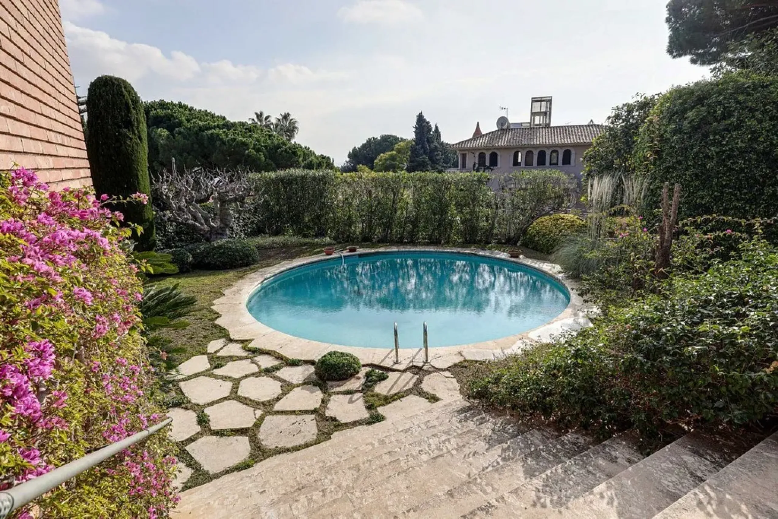 Luxury mansion for Sale in Pedralbes, Barcelona