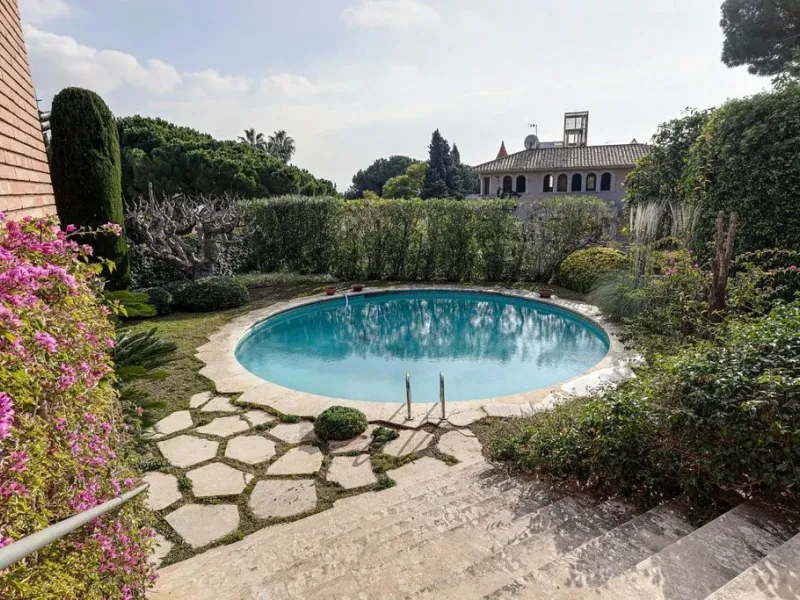 Luxury mansion for Sale in Pedralbes, Barcelona