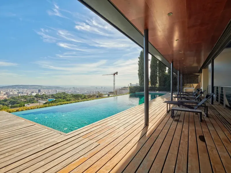 Impressive villa for Sale in Barcelona