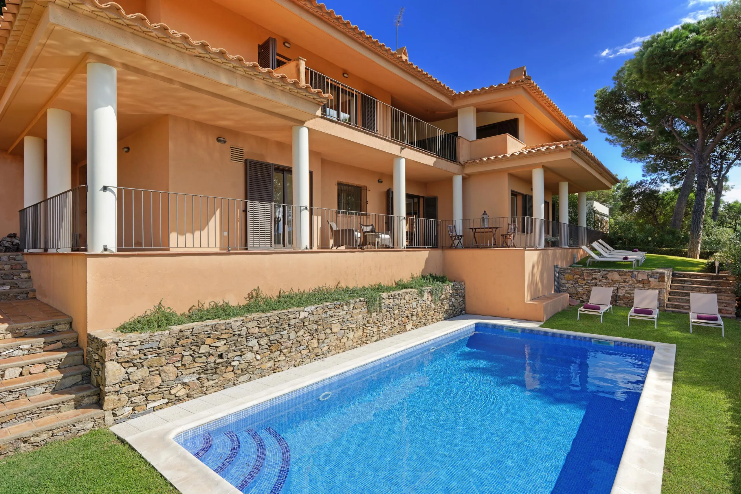 Villa with pool for holidays in Tamariu, Costa Brava