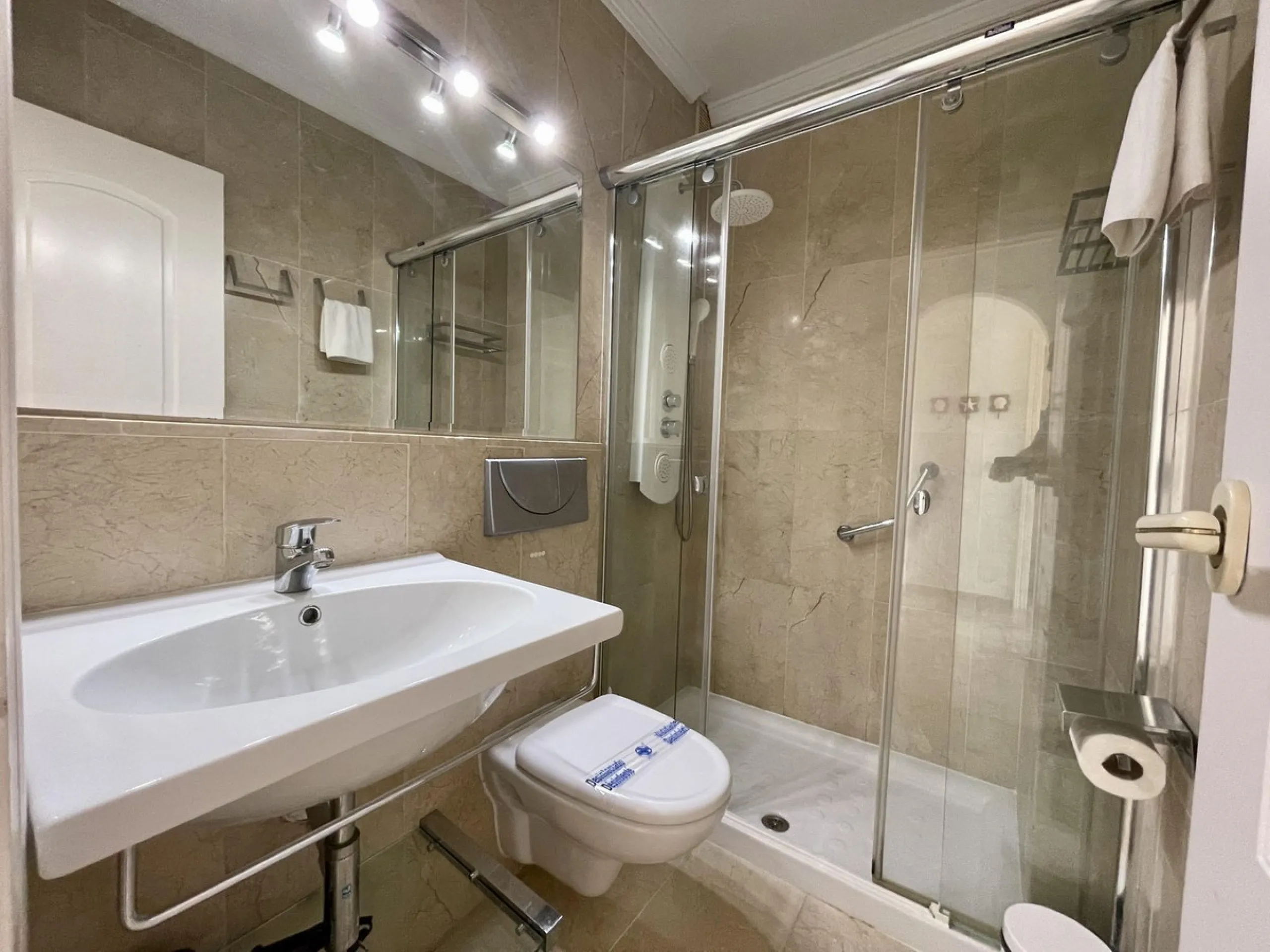House - Townhouse в продаже в Mijas, Málaga. В доме 2 спален и 2 ванных комнат. Площадь дома 78 м²