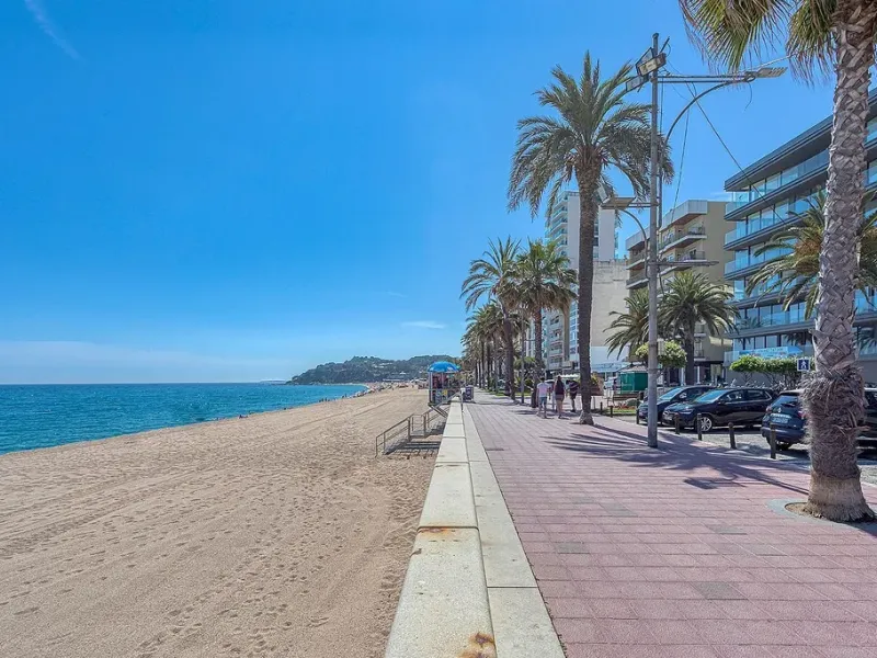 Comfortable apartments in a complex on the first line of the sea in Lloret de Mar, Costa Brava 