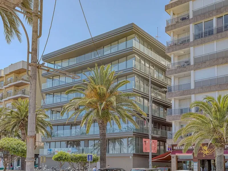 Comfortable apartments in a complex on the first line of the sea in Lloret de Mar, Costa Brava 