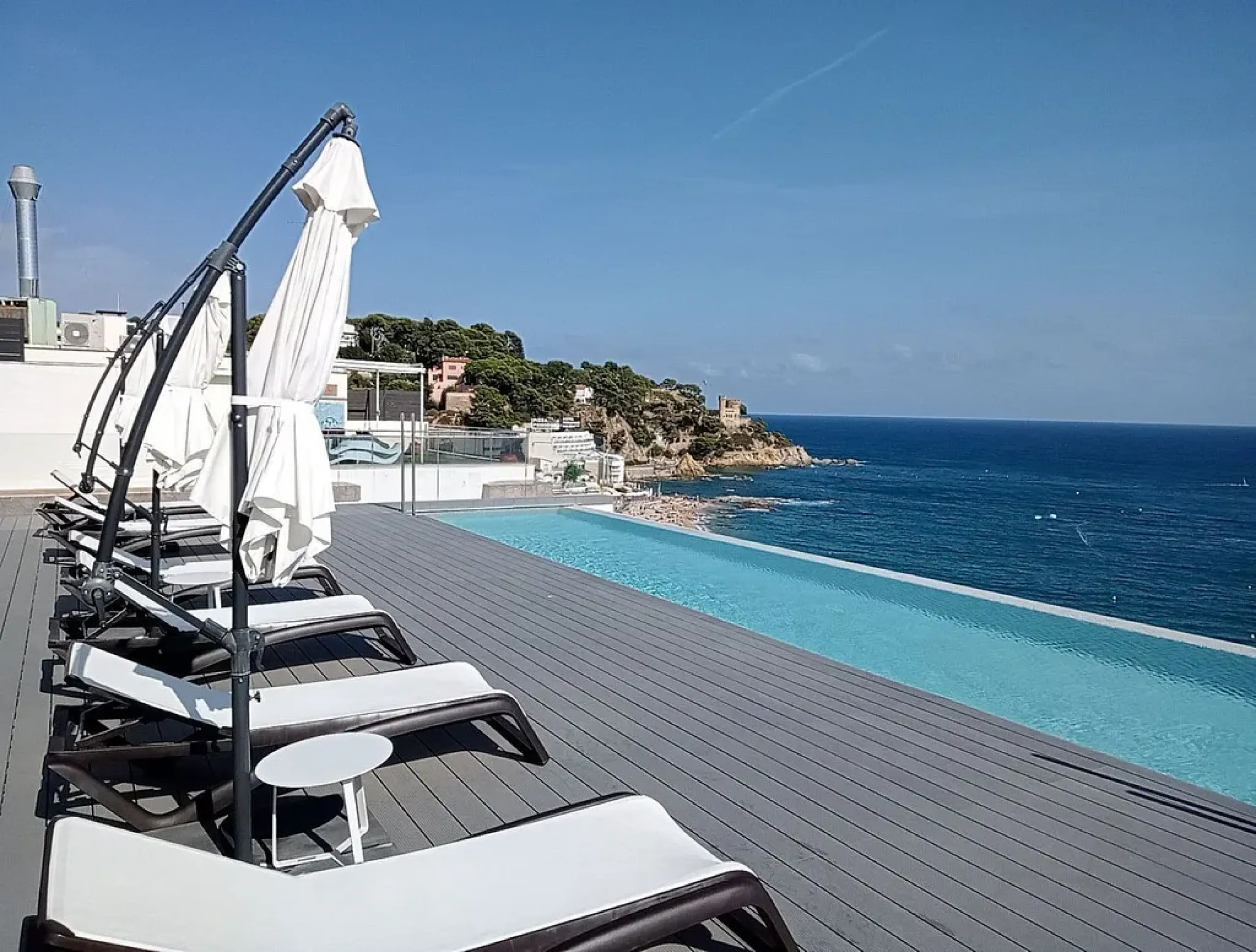 Comfortable apartments in a complex on the first line of the sea in Lloret de Mar, Costa Brava 