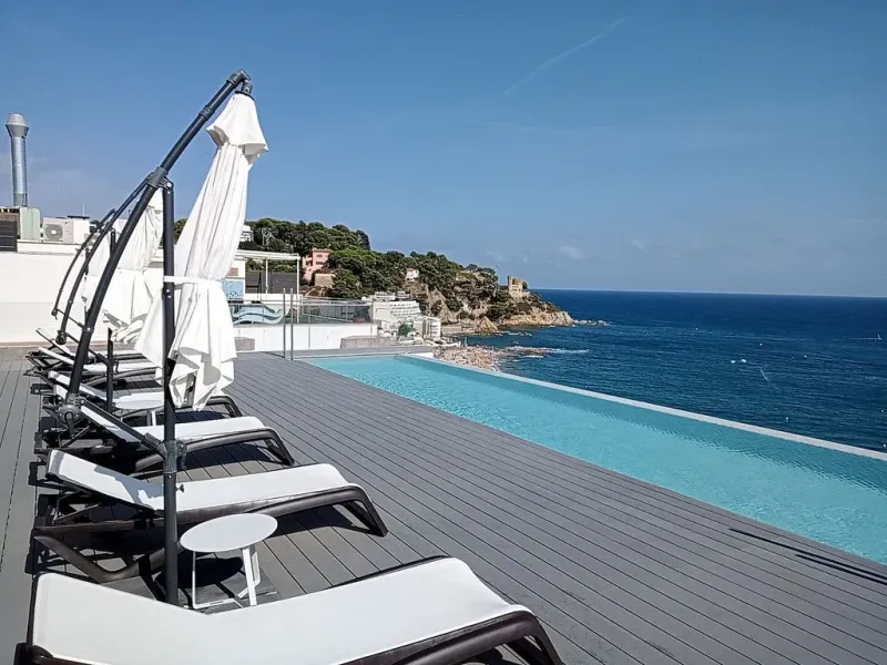 Comfortable apartments in a complex on the first line of the sea in Lloret de Mar, Costa Brava 