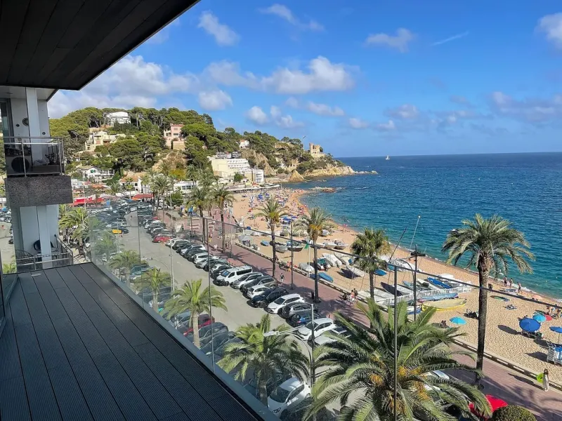 Comfortable apartments in a complex on the first line of the sea in Lloret de Mar, Costa Brava 