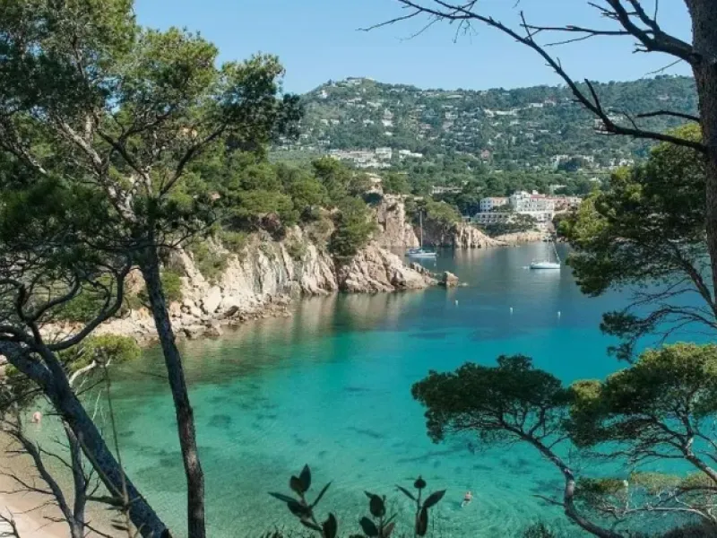 Apartments in a New Residential Complex Opposite the Golf Course in Pals, Costa Brava