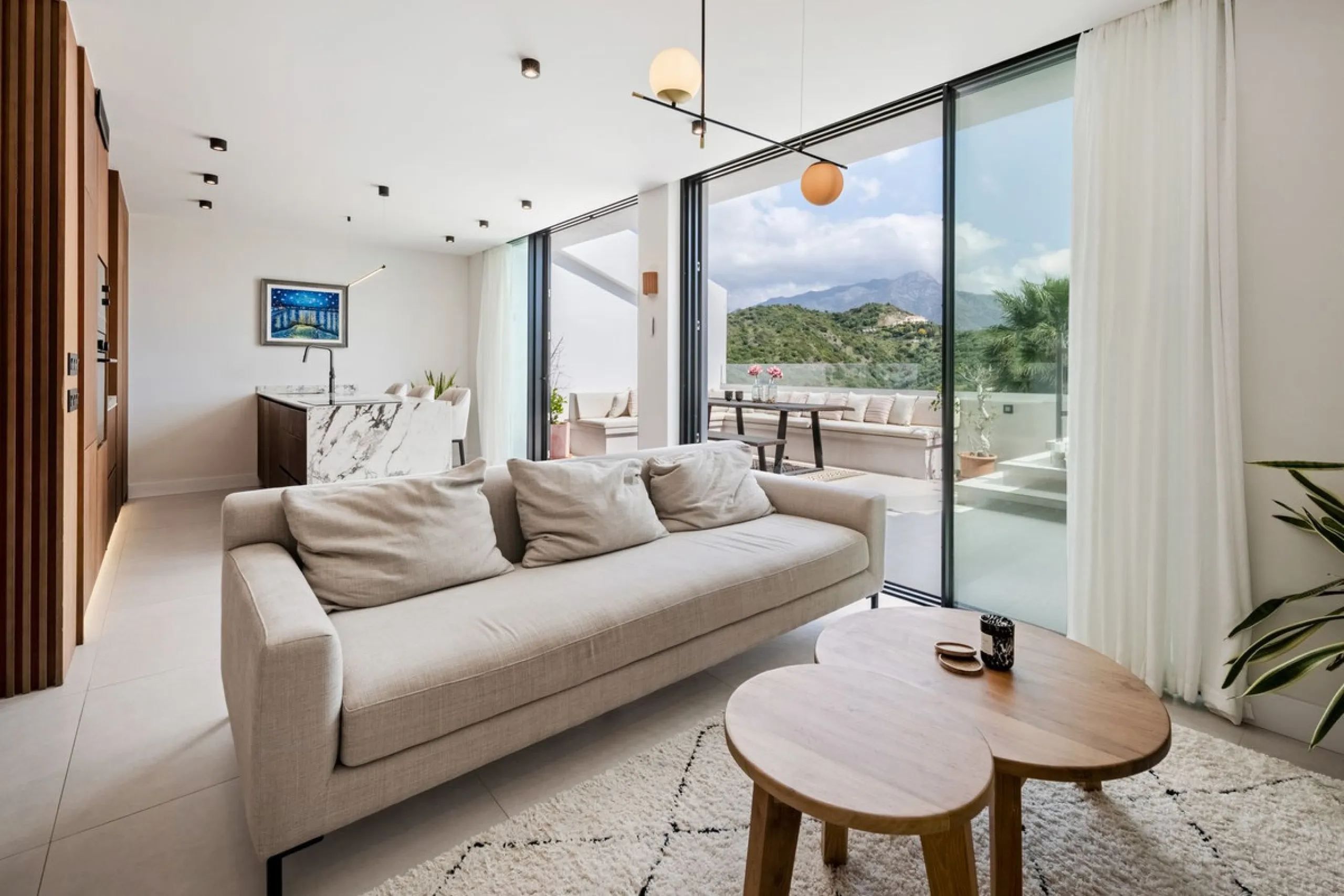Nestled in a quiet residential area of La Quinta, this exquisitely renovated two-bedroom penthouse blends contemporary elegance with comfort and panoramic scenery. Just moments from the renowned La Quinta Golf Club, along with a 5-star spa and a state-of-