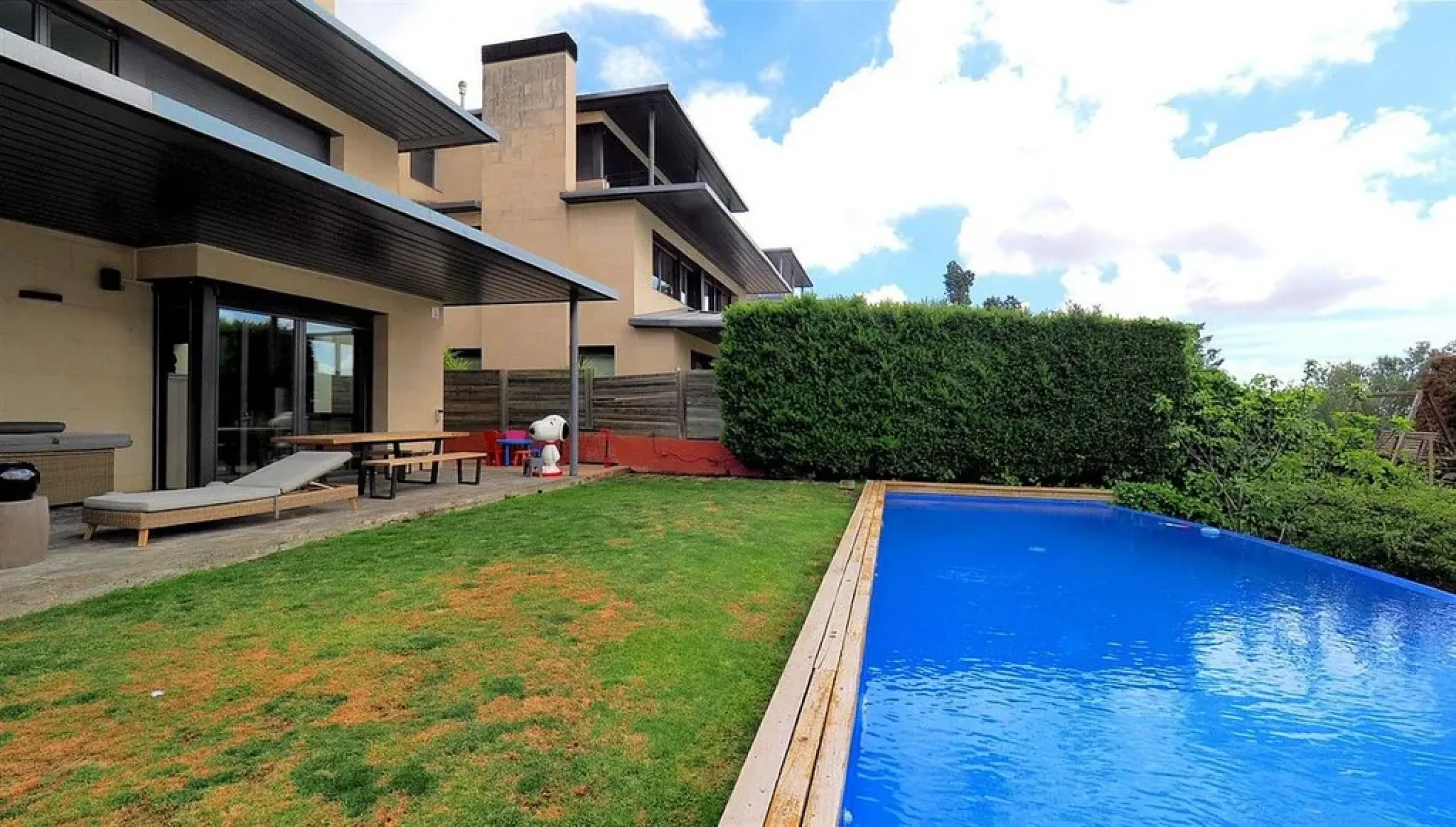 Luxury Villa with Pool in the Prestigious Sarria Area, Barcelona 