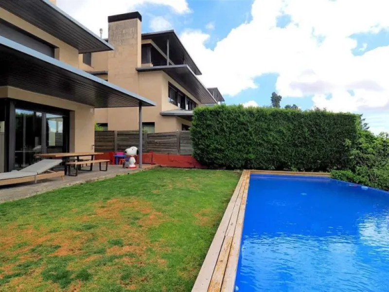 Luxury Villa with Pool in the Prestigious Sarria Area, Barcelona 