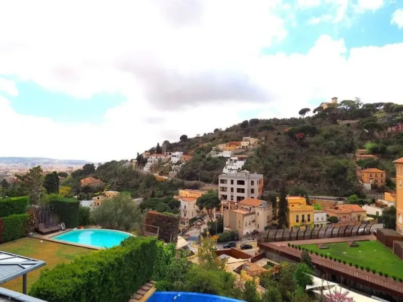 Luxury Villa with Pool in the Prestigious Sarria Area, Barcelona 