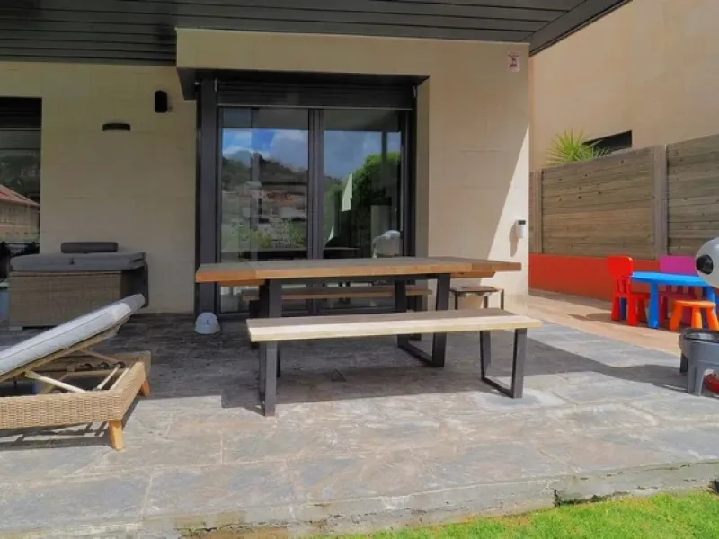 Luxury Villa with Pool in the Prestigious Sarria Area, Barcelona 